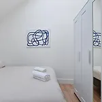 Apartment Du Theatre, Avec Ou Sans *