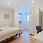 Apartment Du Theatre, Avec Ou Sans *