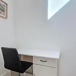 Apartment Du Theatre, Avec Ou Sans *