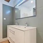 Apartment Du Theatre, Avec Ou Sans *