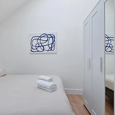 Apartment Du Theatre, Avec Ou Sans *
