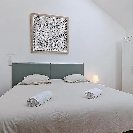 Du Theatre, Avec Ou Sans 公寓 穆兰