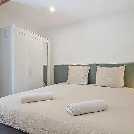 Apartment Du Theatre, Avec Ou Sans *