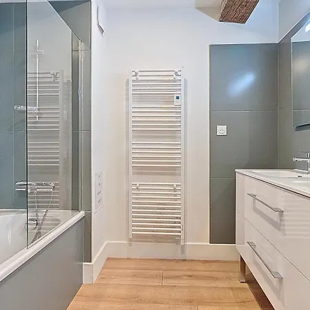 Du Theatre, Avec Ou Sans 公寓 穆兰