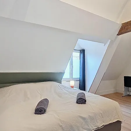 Apartment Du Theatre, Avec Ou Sans *