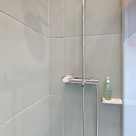 Du Theatre, Avec Ou Sans Апартаменты Мулен