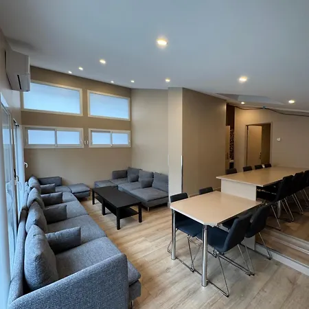 Du Theatre, Avec Ou Sans Апартаменты Мулен